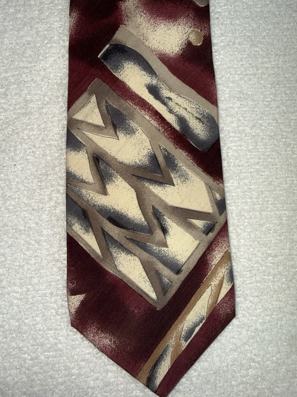 Geoffrey‎ Beene 100% Very Soft Imported Silk Tie